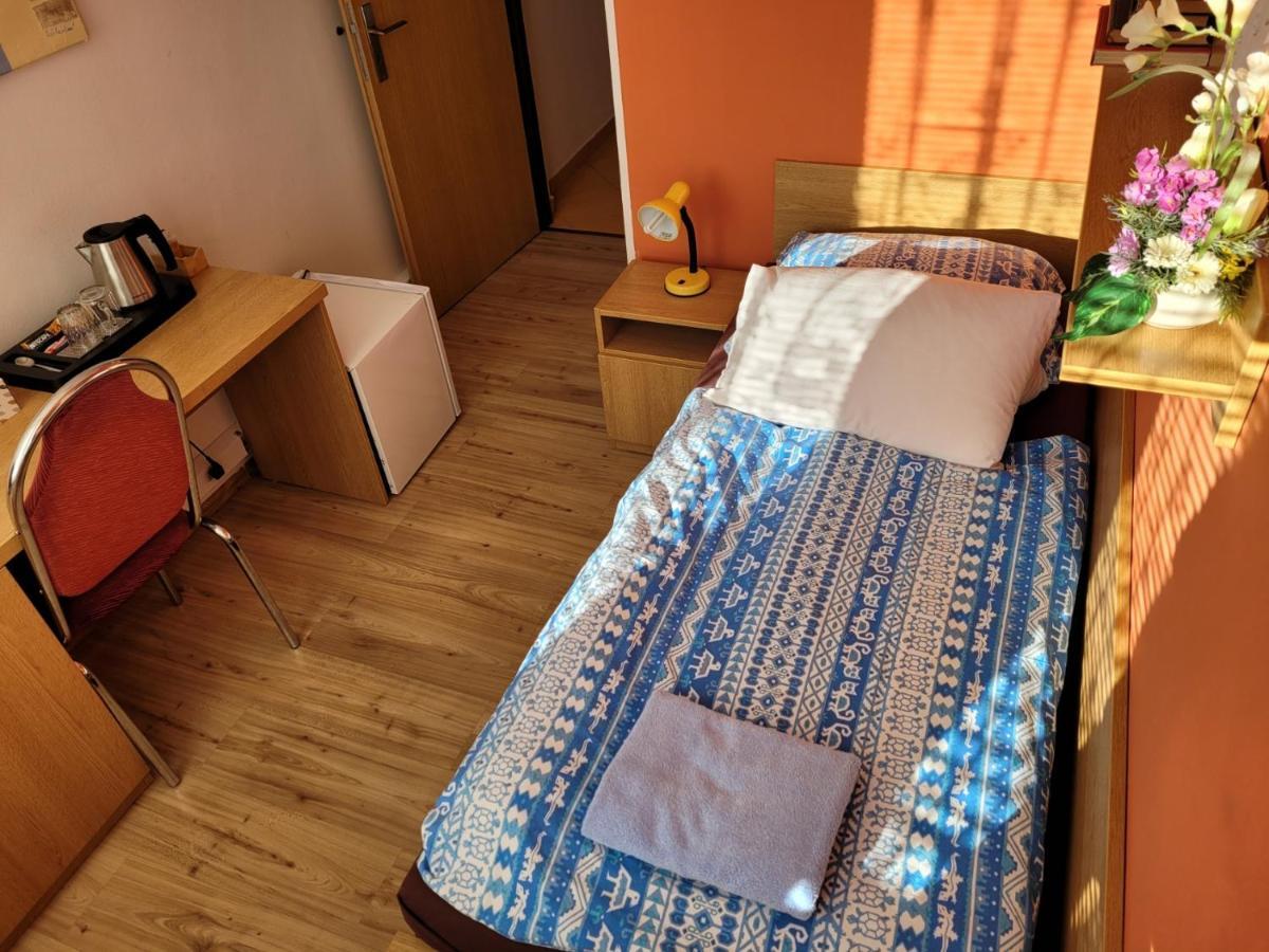 Hotel Gol Prostejov Bagian luar foto
