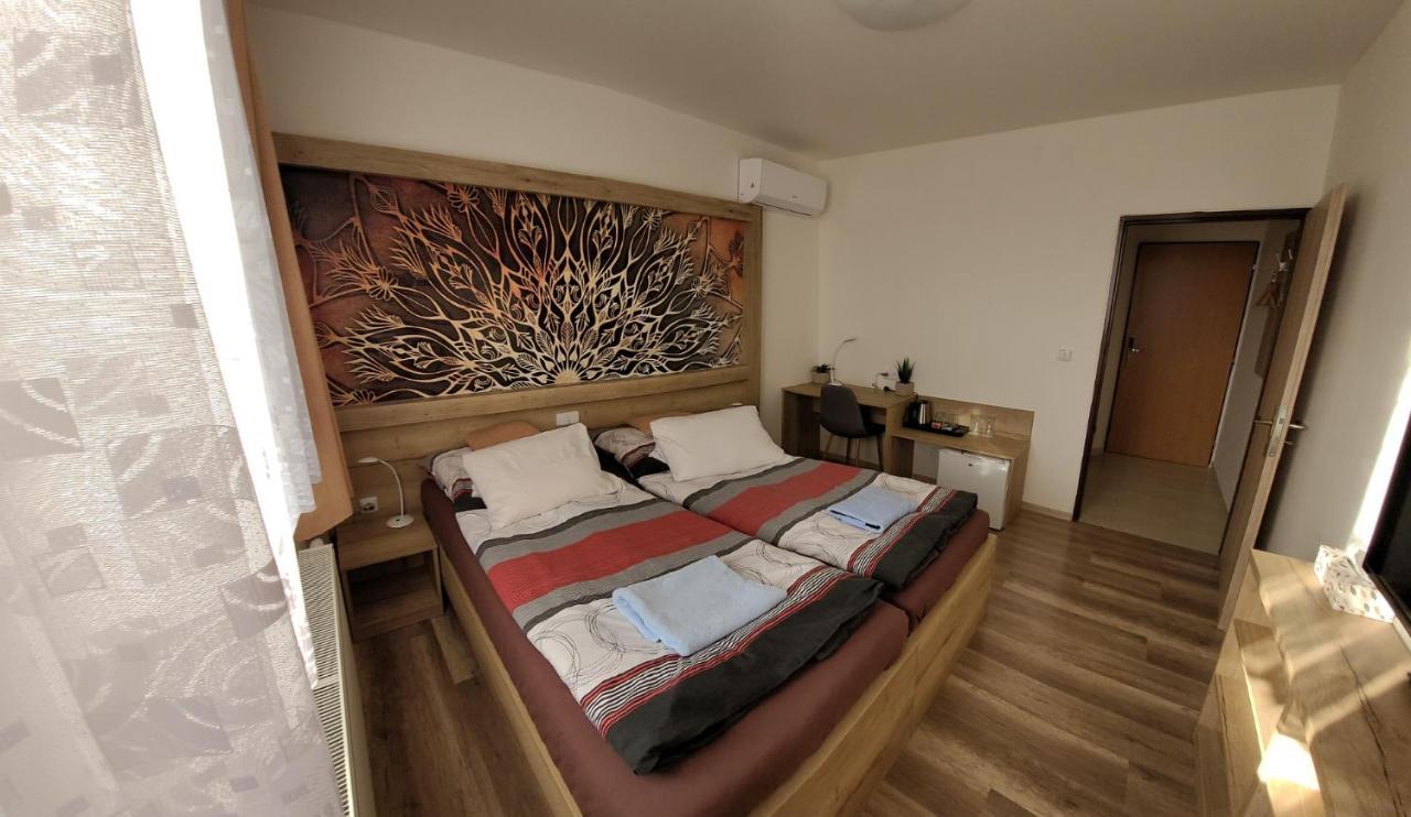 Hotel Gol Prostejov Bagian luar foto