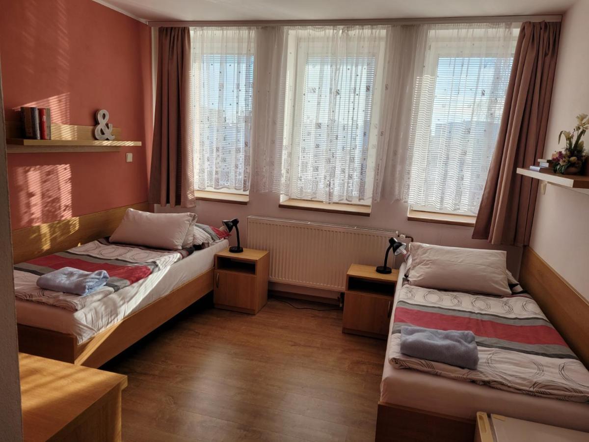 Hotel Gol Prostejov Bagian luar foto