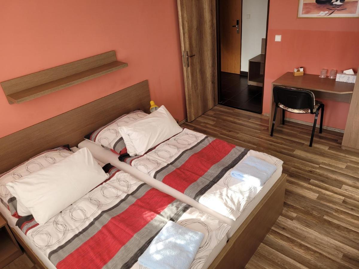 Hotel Gol Prostejov Bagian luar foto