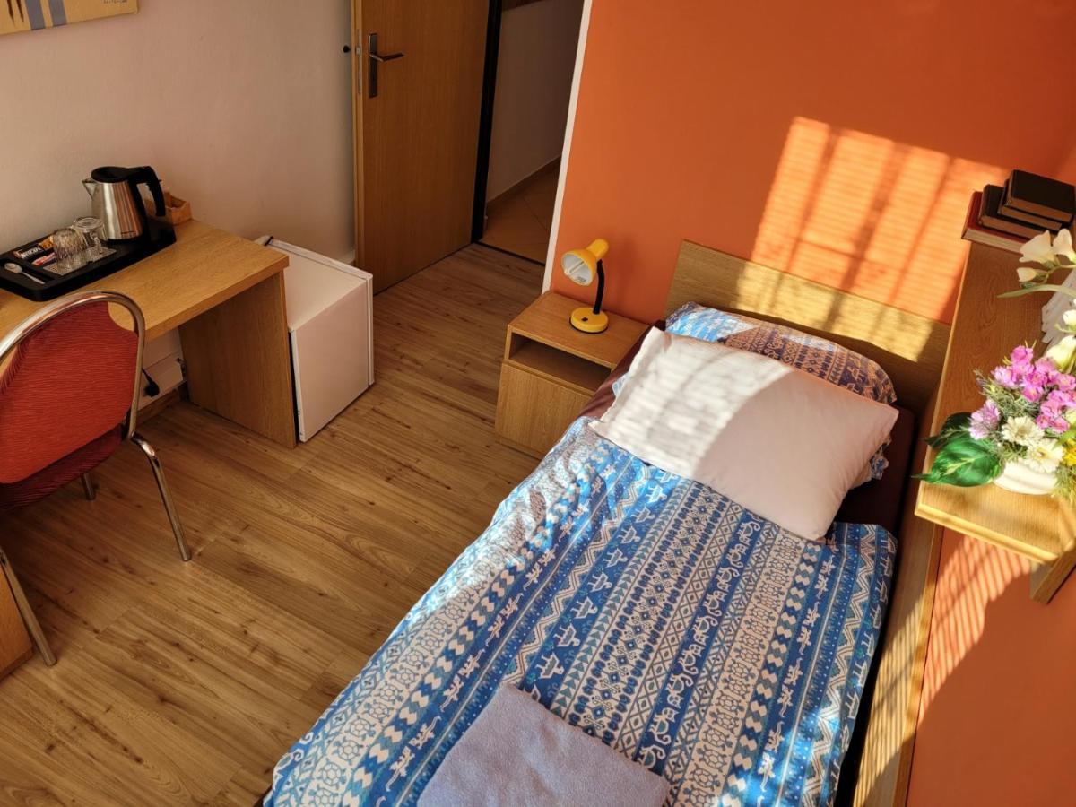 Hotel Gol Prostejov Bagian luar foto