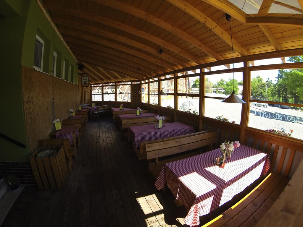 Hotel Gol Prostejov Bagian luar foto