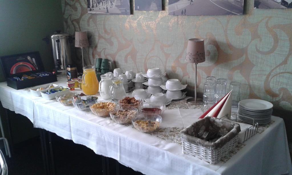 Hotel Gol Prostejov Bagian luar foto
