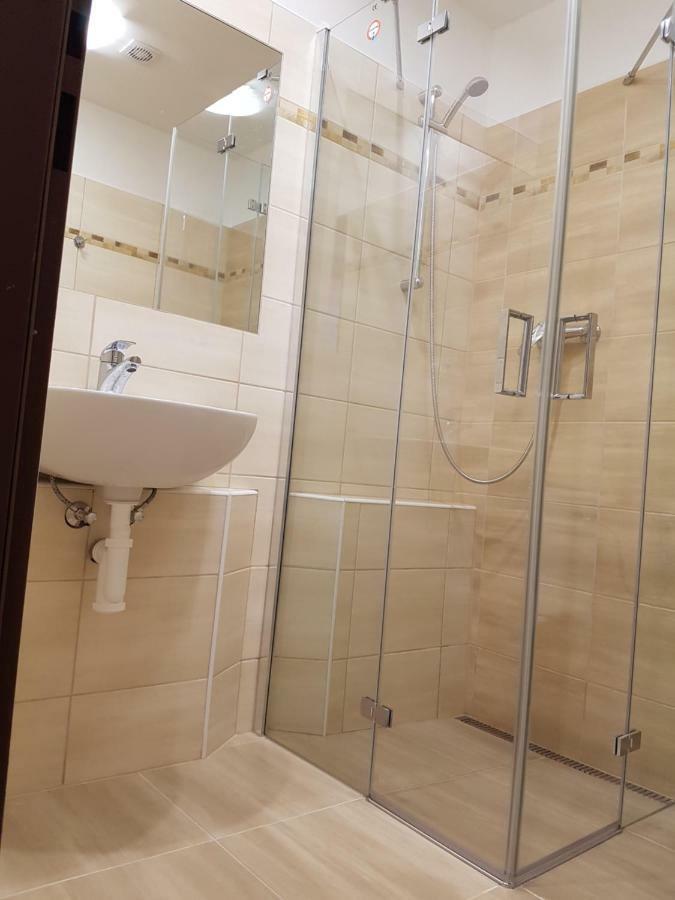 Hotel Gol Prostejov Bagian luar foto